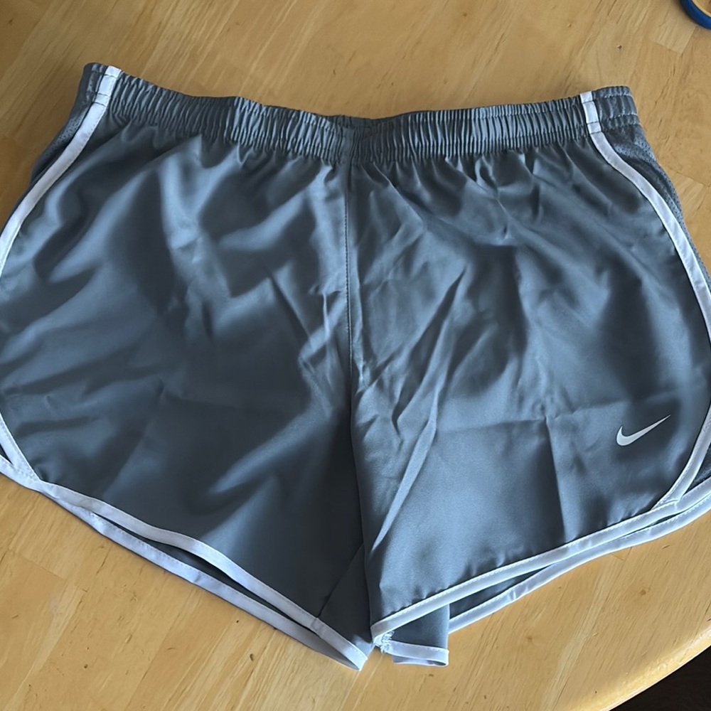 Nike youth short